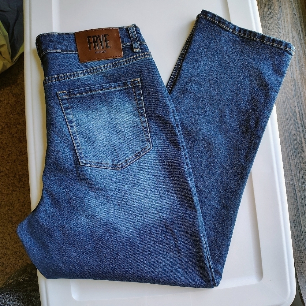 Frye women's high-rise tapered hem stretch jeans, Denim sz 10/30 oversized. - Picture 3 of 17